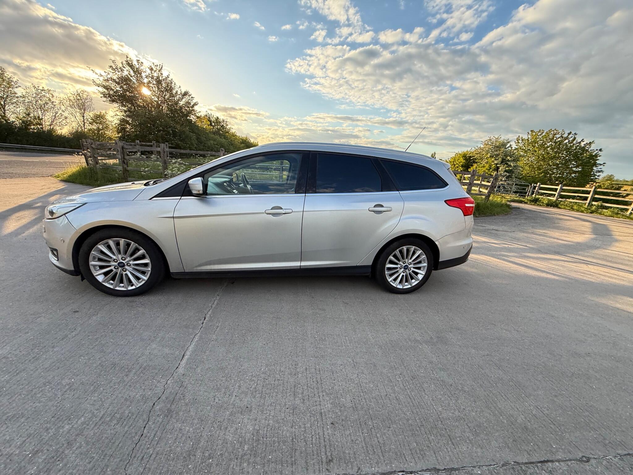 Ford Focus 1.5T EcoBoost Titanium X Euro 6 (s/s) 5dr — photo 81 of 126